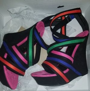 Multicolored wedge heels